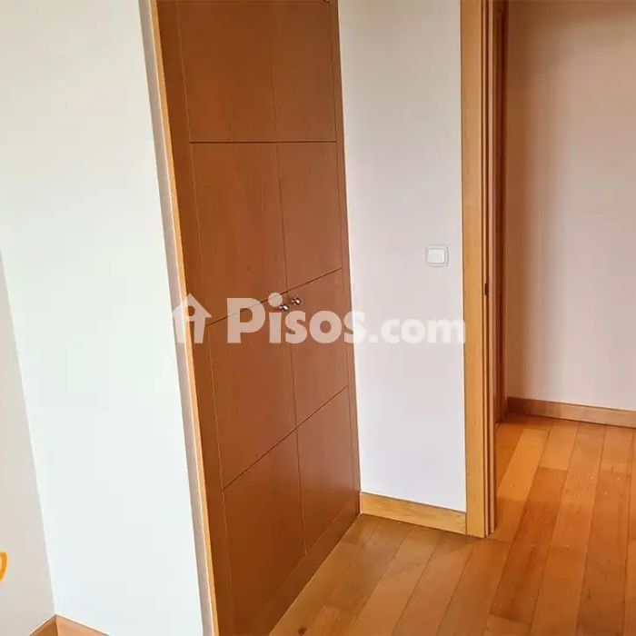 Piso en alquiler en Calle de María Zayas - Foto 1
