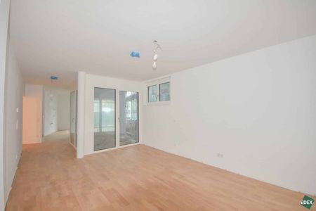 Erstbezug: Schöner 3-Zimmer-Neubau mit Terrasse und Garten - Photo 2