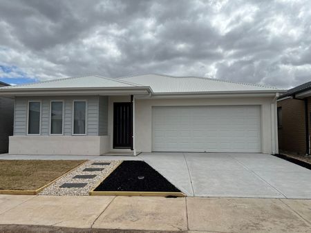 20 Gec Boulevard, Fraser Rise, VIC 3336 - Photo 2