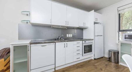 City Fringe Townhouse - Photo 4