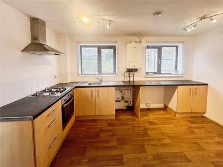 Logan Close, Wolverhampton, West Midlands, WV10 - Photo 3