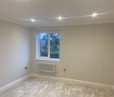 Alexandra Road, Epsom, Surrey, KT17 4DG - Photo 3