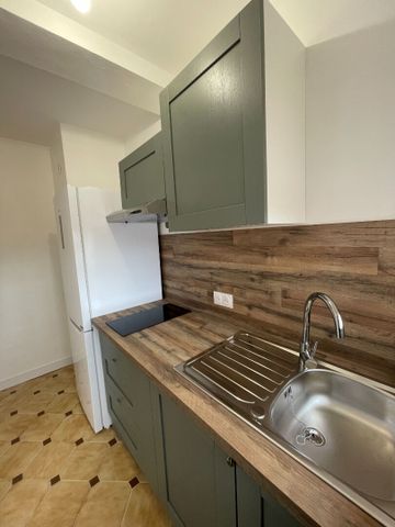 Location Appartement 1 pièce 30m² - Photo 2