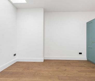 4 bedroom semi-detached house to rent - Photo 3