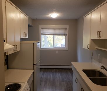 Wynton Manor - Photo 6