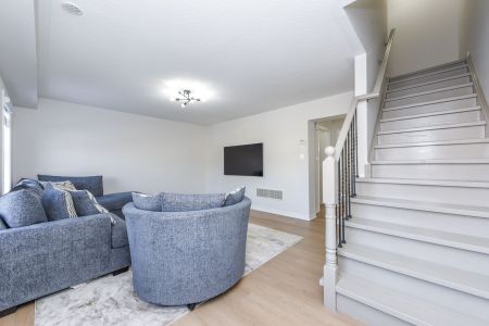 For Lease - 15 Billiter Road, Brampton, Ontario - Photo 2