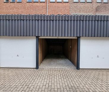 Appartement in het centrum van Beveren met twee slaapkamers, terras en garage - Photo 2