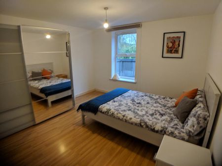 2 bedroom flat to rent - Photo 3