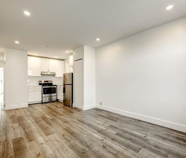 1070 Rue Wolfe, H2L 3J1, Montréal - Photo 2