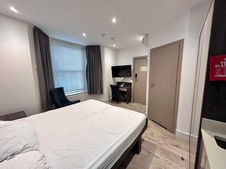 Studio to rent - Photo 2