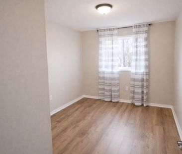 For Lease - 133 Columbia Road, Barrie, Ontario - Photo 5