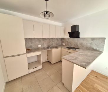 Location Appartement 3 pièces 68m² LES SABLES D OLONNE 85100 - Photo 4