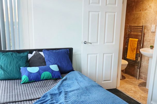 Great Location Rooms - Photo 1