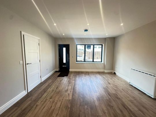 Flat to rent - Photo 1