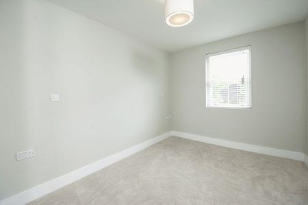 2 bedroom maisonette to rent - Photo 4