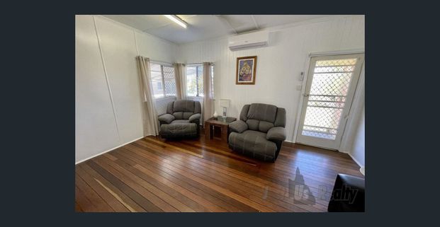 Charming Renovated Home in Prime Walkervale Location - Photo 1
