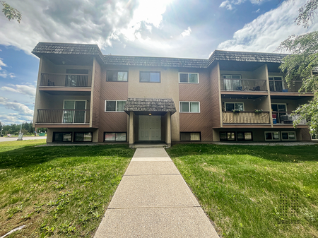 University Valley Apartments I &amp; II - Photo 4