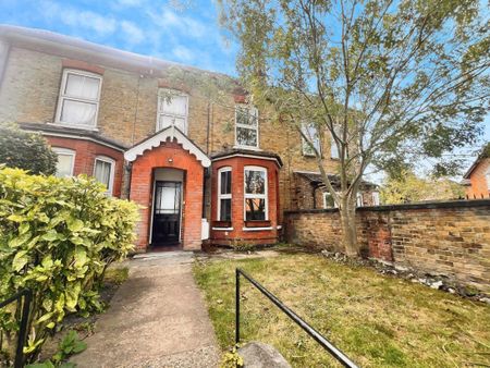 Meesons Lane, Grays, RM17 - Photo 4
