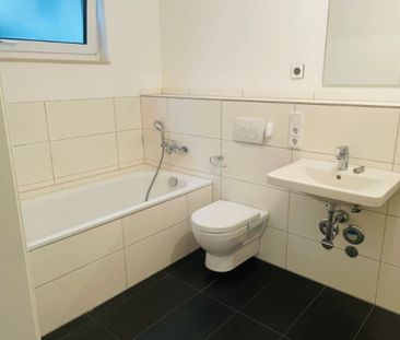 Mietwohnung in Frankfurt - Tolle Erdgeschoss-Wohnung mit Einbauküch... - Photo 3