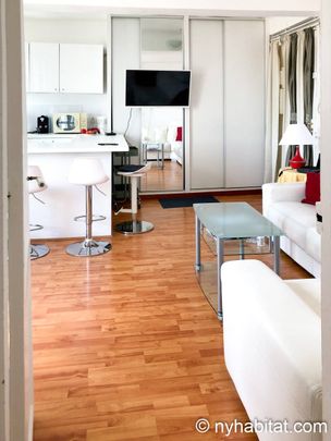 Logement à Paris, Location meublée - Photo 1