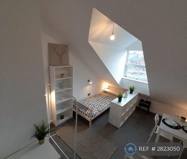 1 bedroom in a house share to rent - Photo 3