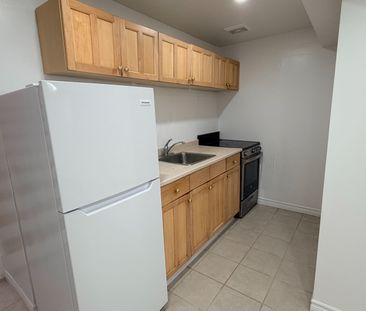 For Lease - 494 Cody Crescent Unit# Bsmt, Newmarket, Ontario - Photo 2