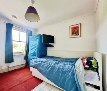 3 bedroom terraced house to rent - Photo 6