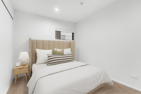 Luxury Apartment - Neo Building, Newmarket - Photo 3