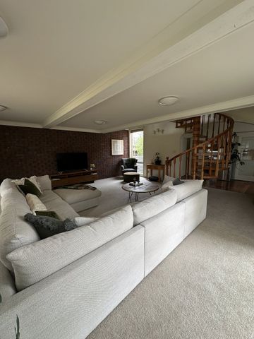 Ultimate Family Home - Photo 3