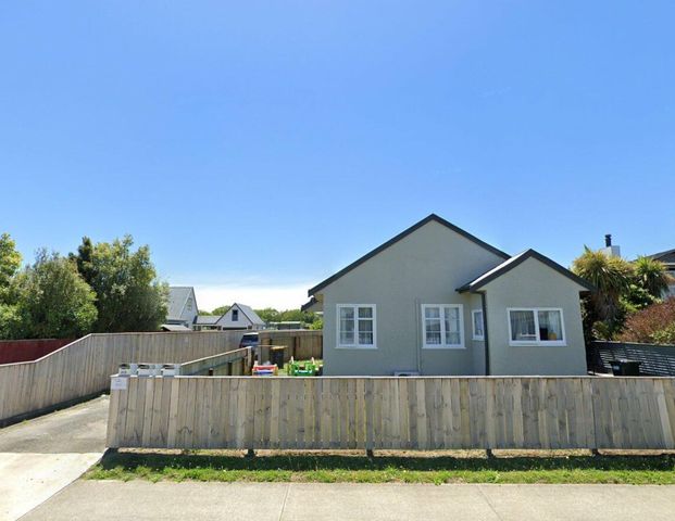 Centrally Located - Photo 1