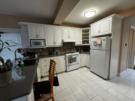 For Lease - 967 Beechwood Avenue, Mississauga, Ontario - Photo 3