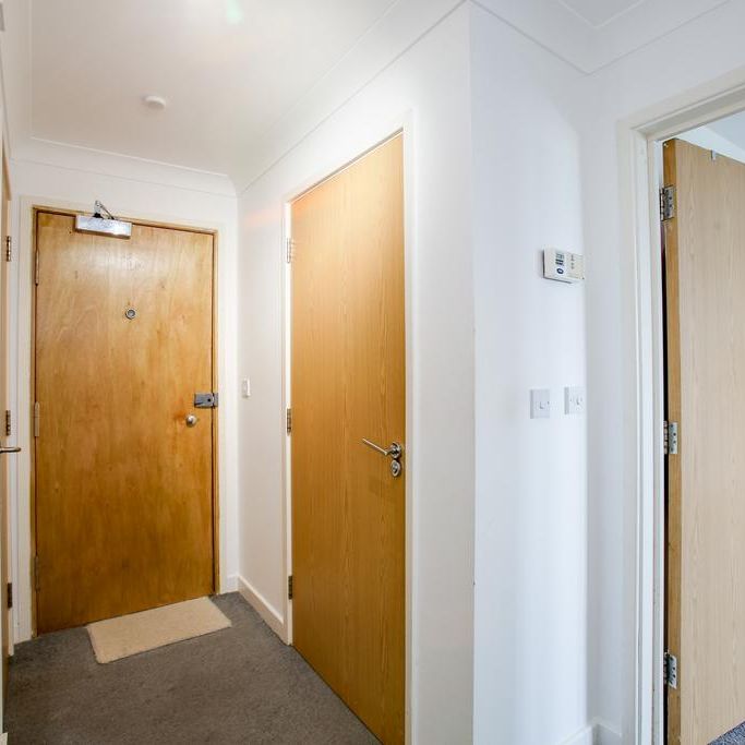 2 bedroom flat to rent - Photo 1