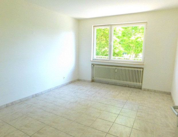 Schöner wohnen in Bergheim! Traumwohnung mit einem Sonnenbalkon! - Photo 1