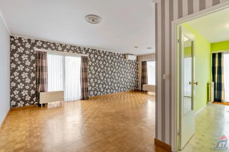 Gunstig gelegen appartement met 2 slaapkamers en een autostaanplaats - Foto 3