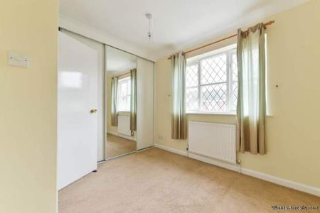 3 bedroom property to rent in Epsom - Photo 4