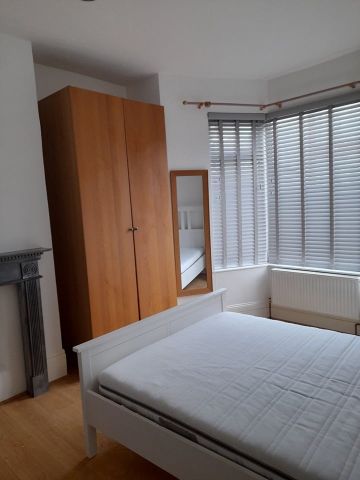 2 Bed Maisonette, Holly Park Road, N11 - Photo 5