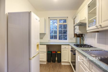 2 bedroom maisonette to rent Ethelbert Close, Bromley, BR1 - Photo 4