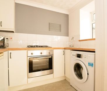 Severn Grove, Cardiff, CF11 - Photo 5