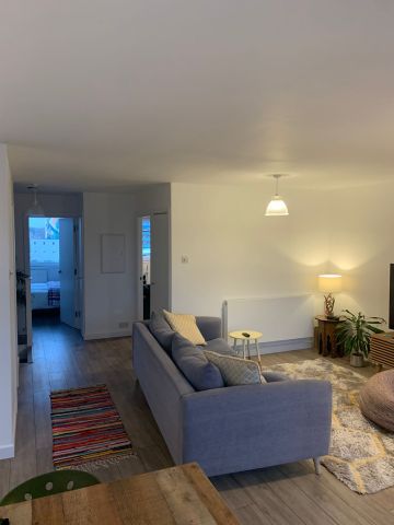 2 Bed Maisonette, Romulus Court, TW8 - Photo 3