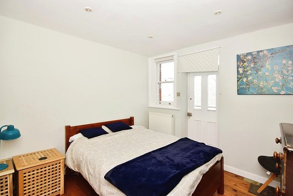 3 bedroom apartment to rent - Photo 1