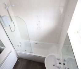 1 bed house / flat share to rent in Titania Close - Photo 5