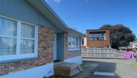 Tidy Two-Bedroom Unit – Great Beerescourt Location - Photo 2