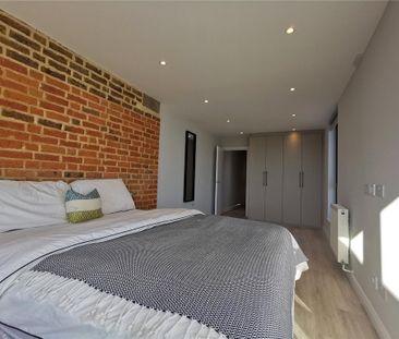 1 bedroom penthouse to rent - Photo 4