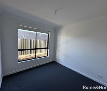 Home with Beautiful Views. - Photo 4