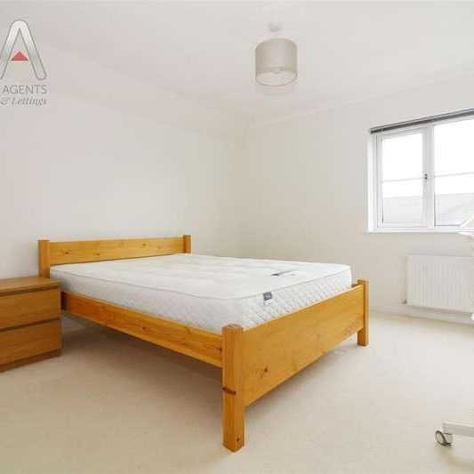 Patrick Road, Caversham, Reading, RG4 - Photo 1