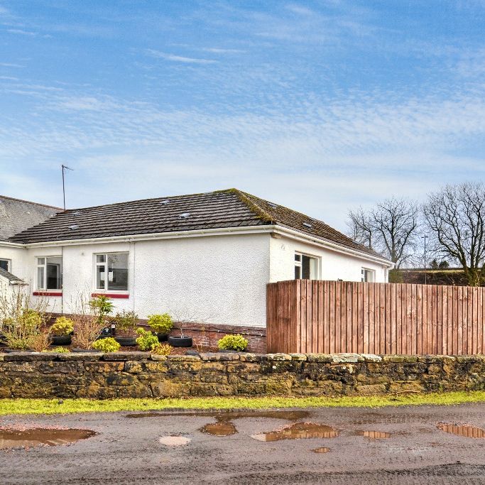 3 bed bungalow to rent in East Renfrewshire Golf Club, Newton Mearns, G77 - Photo 1