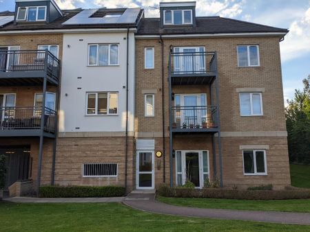 3 bedroom flat to rent - Photo 2