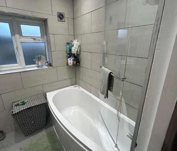 Dagnam Park Drive, Harold Hill, RM3 - Photo 6