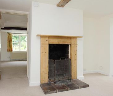 4 bedroom semi-detached house to rent - Photo 2