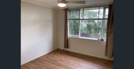 SPACIOUS ONE BEDROOM APARTMENT IN EXCELLENT CONDITION - Photo 5